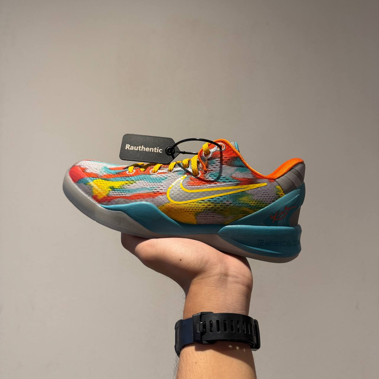 US 4Y NIKE KOBE 8 PROTRO VENICE BEACH (GS)