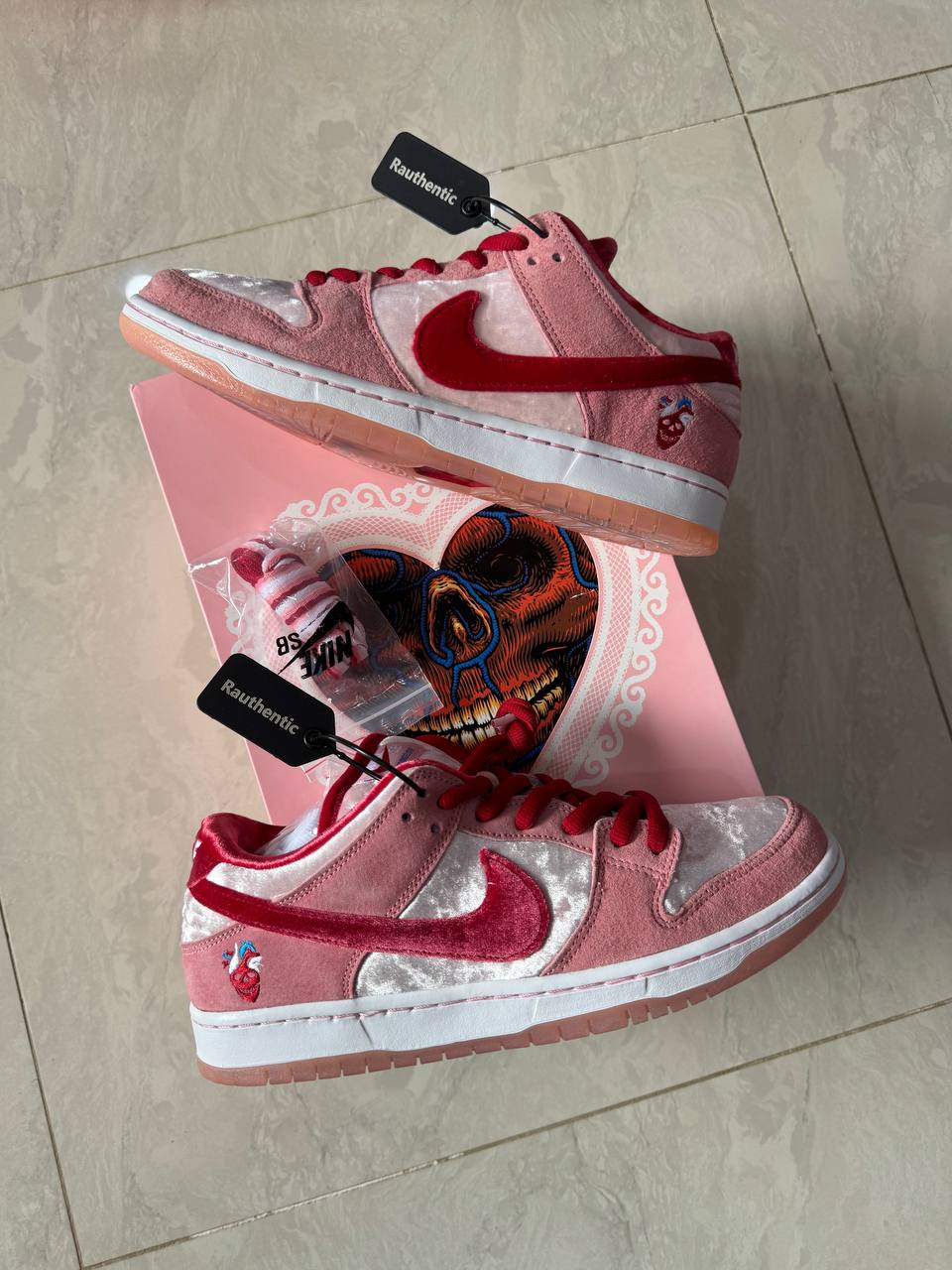 US 11 NIKE SB DUNK LOW STRANGELOVE