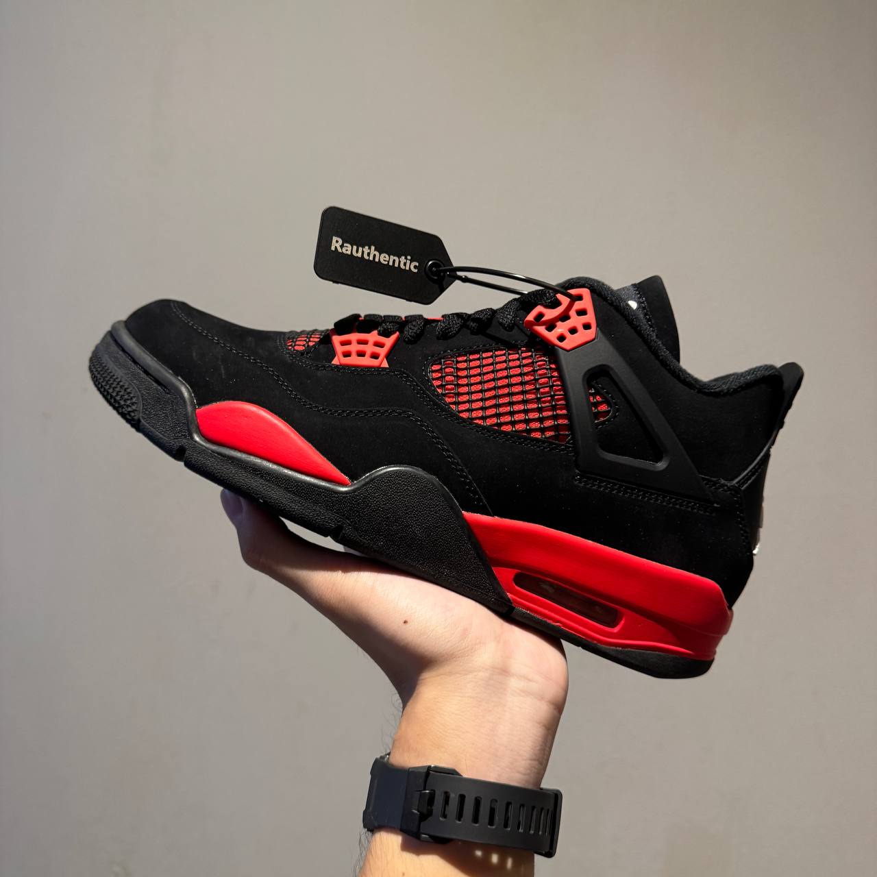 US 10.5 NIKE AIR JORDAN 4 RED THUNDER