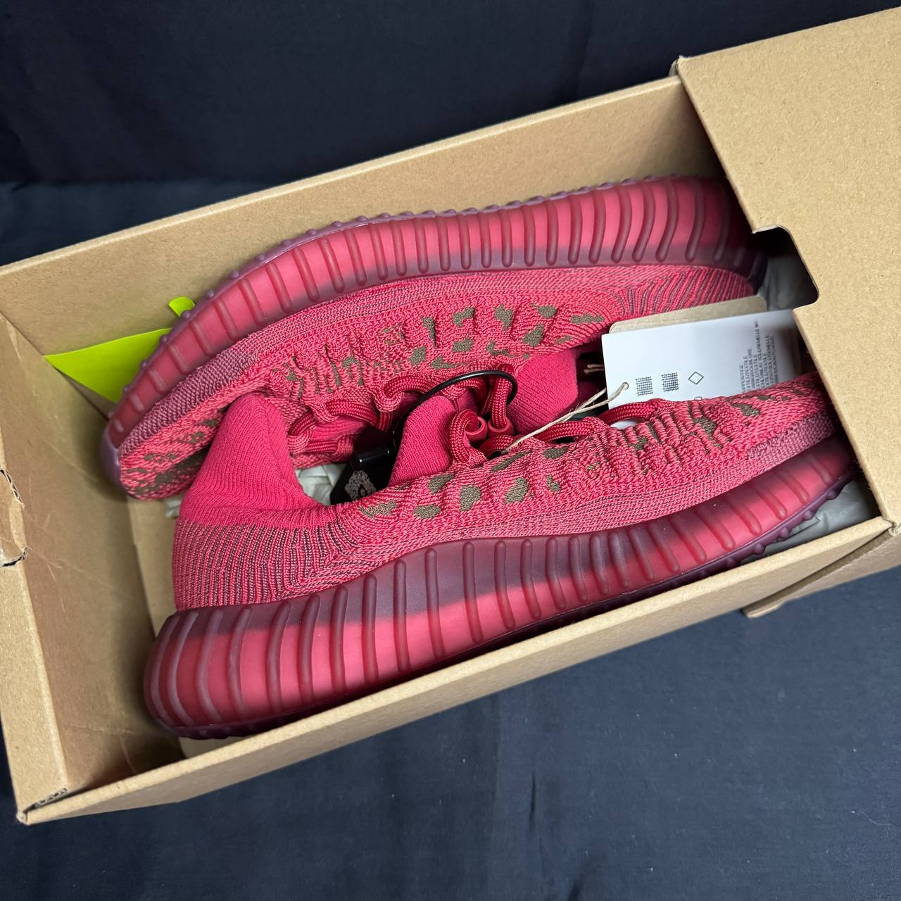 US 7.5 ADIDAS YEEZY 350 V2 COMPACT KNIT SLATE RED