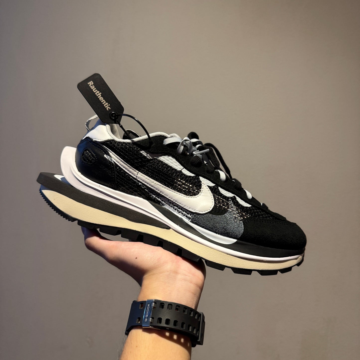 US 10 NIKE VAPORWAFFLE X SACAI BLACK WHITE