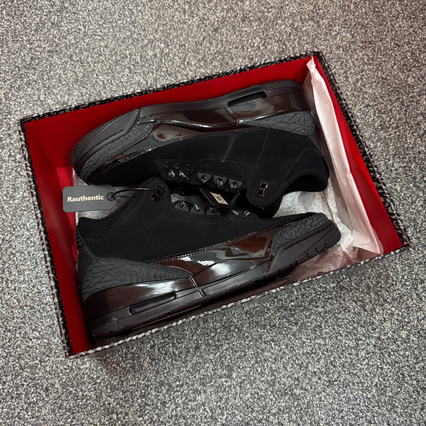 US 9.5 NIKE AIR JORDAN 3 RETRO BLACK CAT