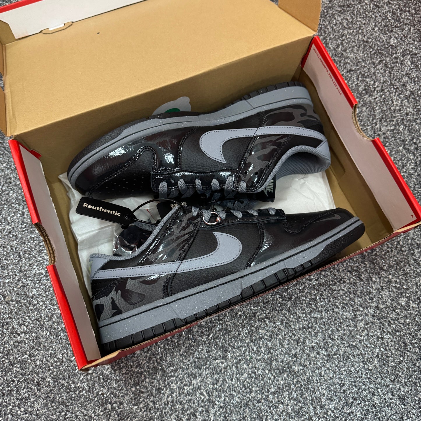 US 10 NIKE DUNK LOW RETRO BERLIN