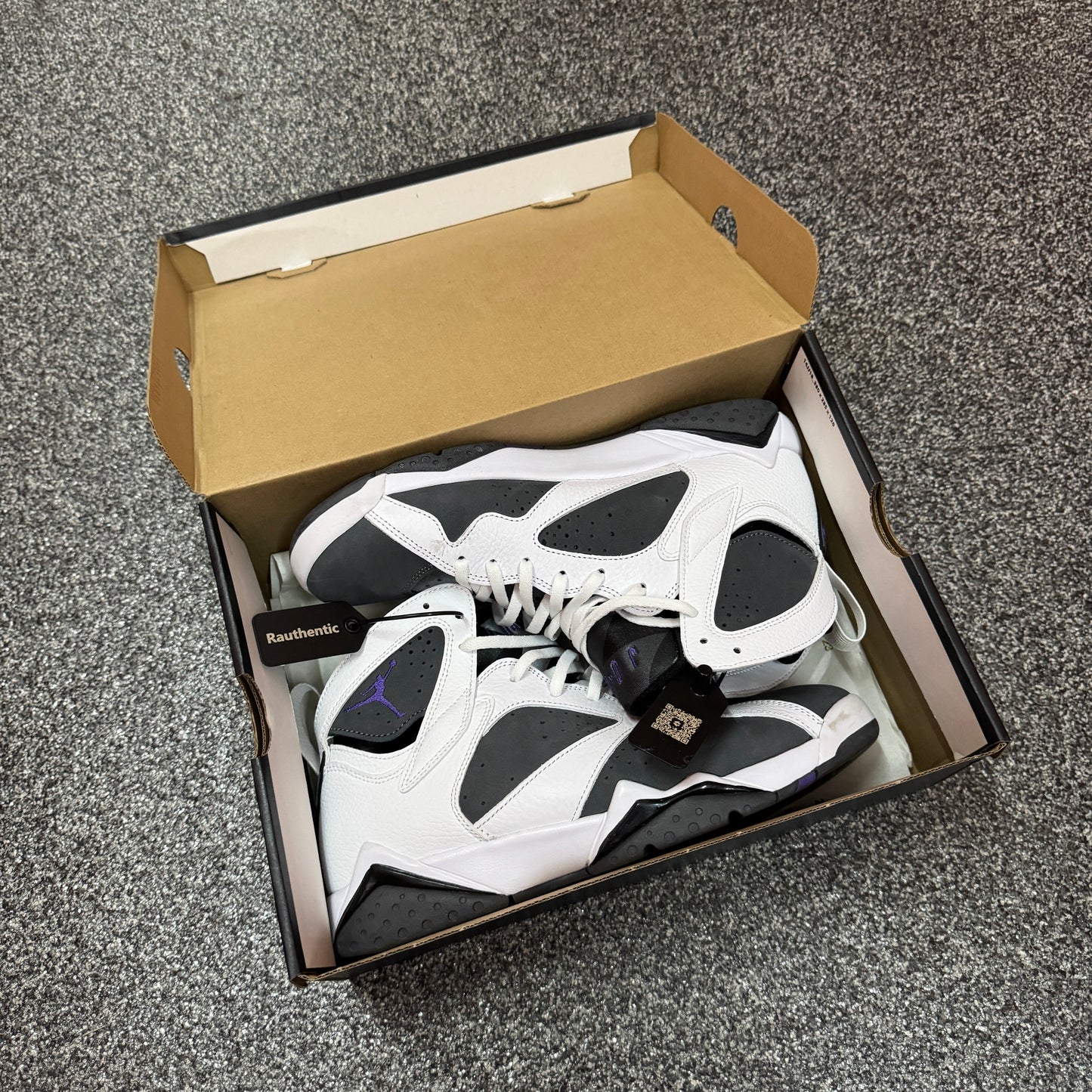 US 10 USED NIKE AIR JORDAN RETRO 7 FLINT (2021)