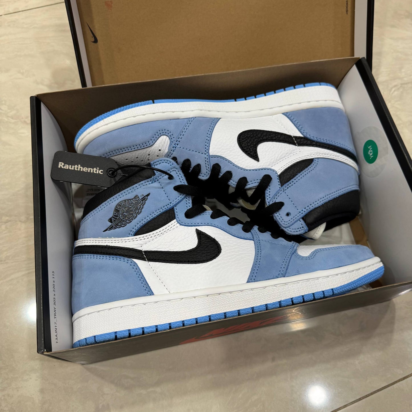 US 8 USED NIKE AIR JORDAN 1 HIGH UNC UNIVERSITY BLUE