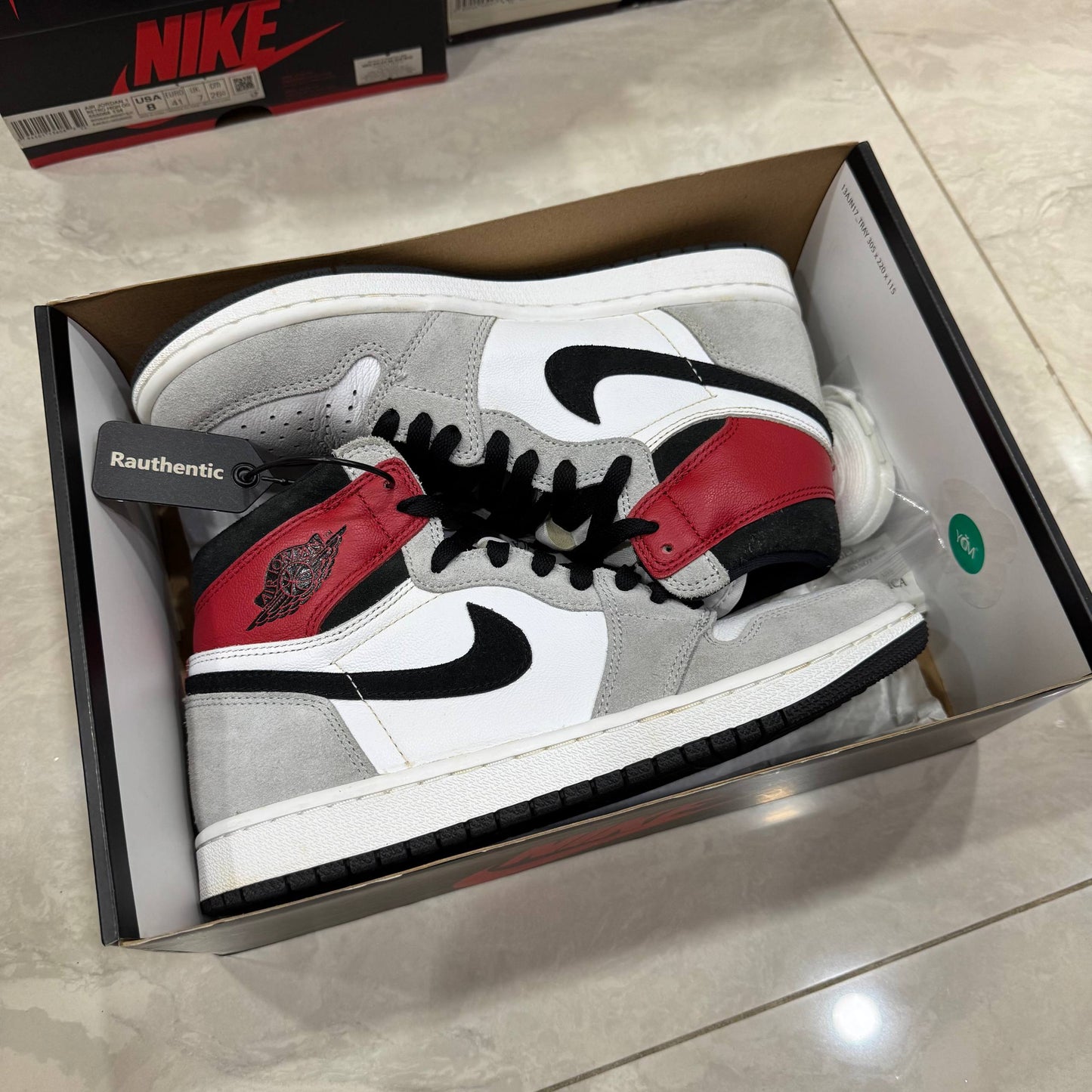 US 8 USED NIKE AIR JORDAN 1 HIGH LIGHT SMOKE GREY