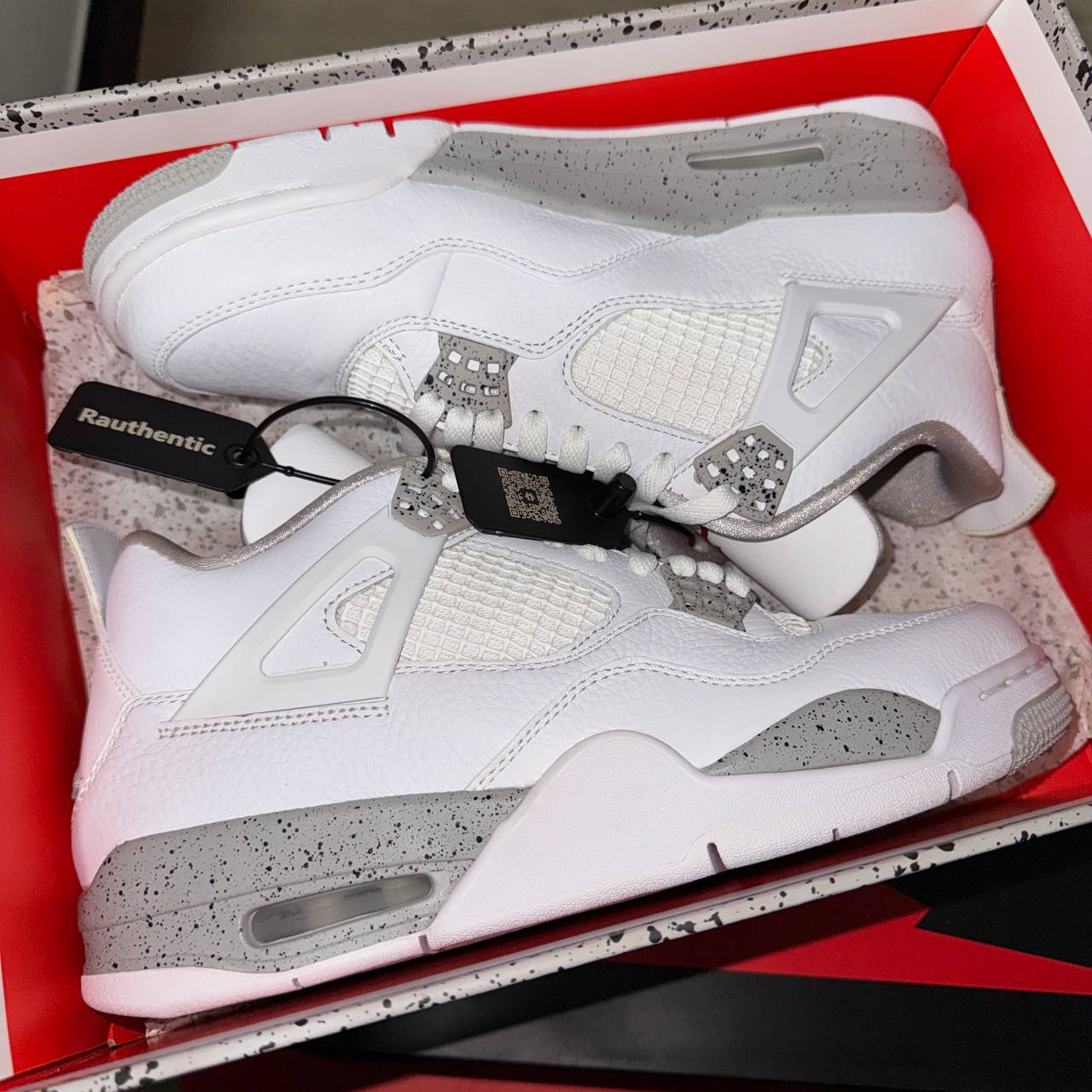 US 9 NIKE AIR JORDAN 4 OG WHITE OREO 2021