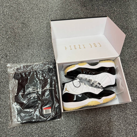 US 10.5 NIKE AIR JORDAN 11 HIGH GRATITUDE (EXCLUSIVE L TSHIRT)