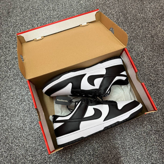 US 12.5 NIKE DUNK LOW BLACK AND WHITE PANDA