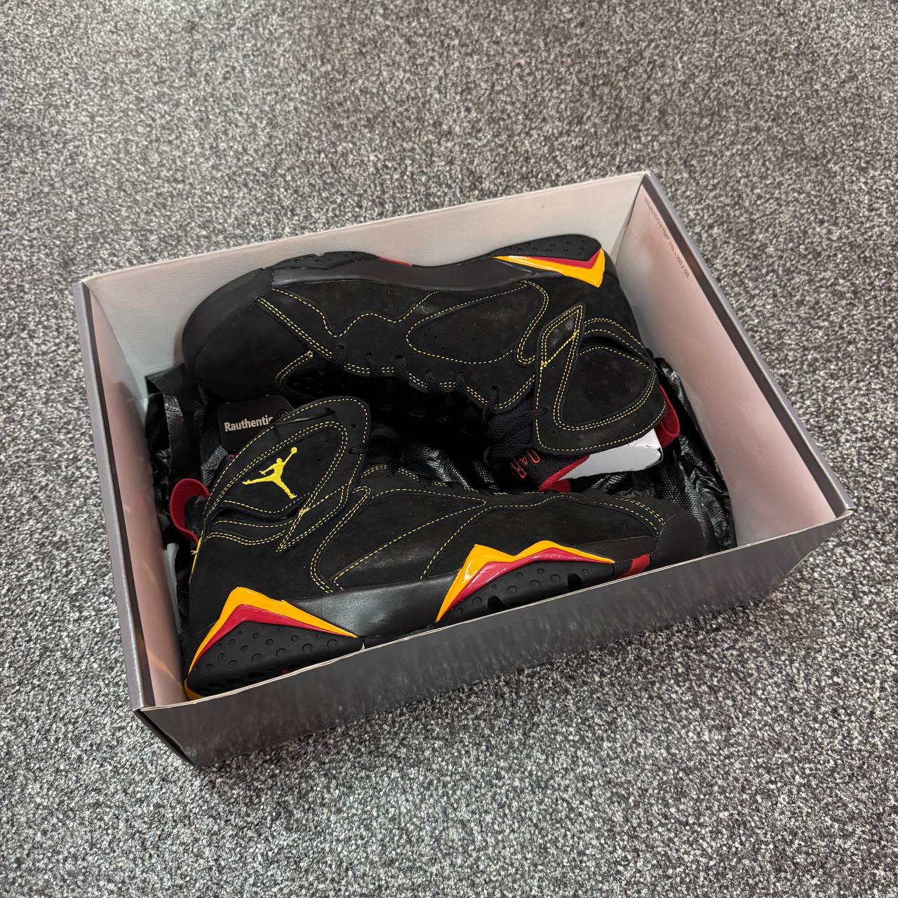 US 10 NIKE AIR JORDAN 7 RETRO CITRUS ORANGE (2022)