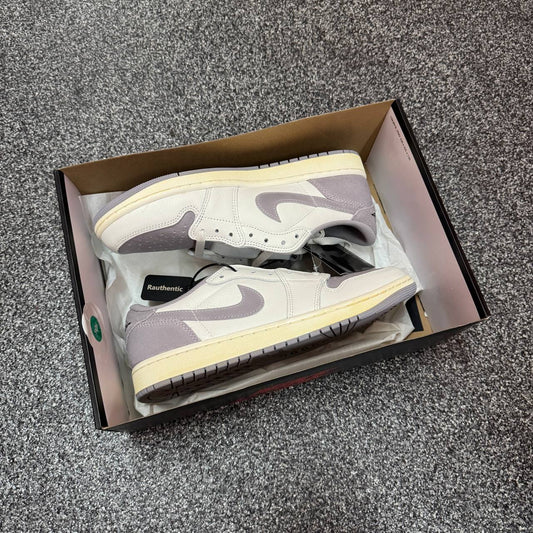 US 10 NIKE AIR JORDAN 1 RETRO LOW OG ATMOSPHERE GREY