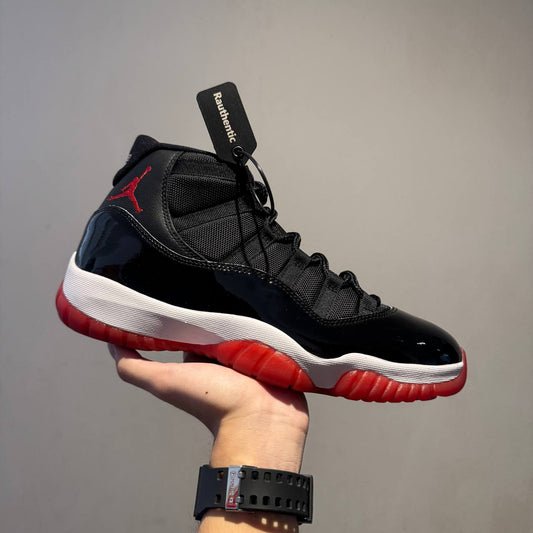 Nike Air Jordan 11 Retro Bred 2019 (Full set with exclusive Tshirt)