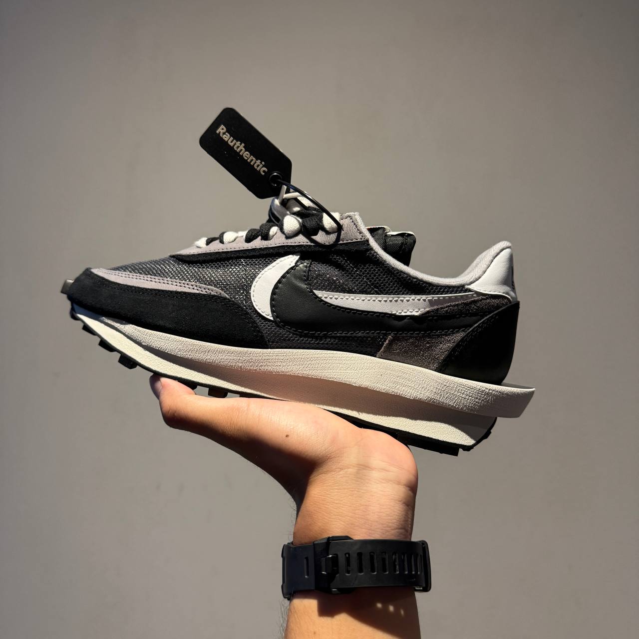 US 7.5 NIKE LD WAFFLE X SACAI ANTHRACITE BLACK