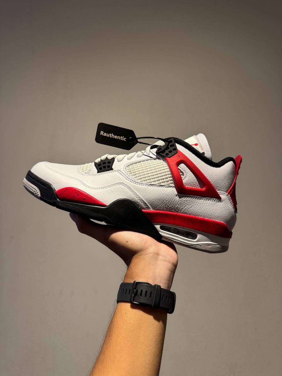 US 9.5 NIKE AIR JORDAN 4 RETRO OG RED CEMENT