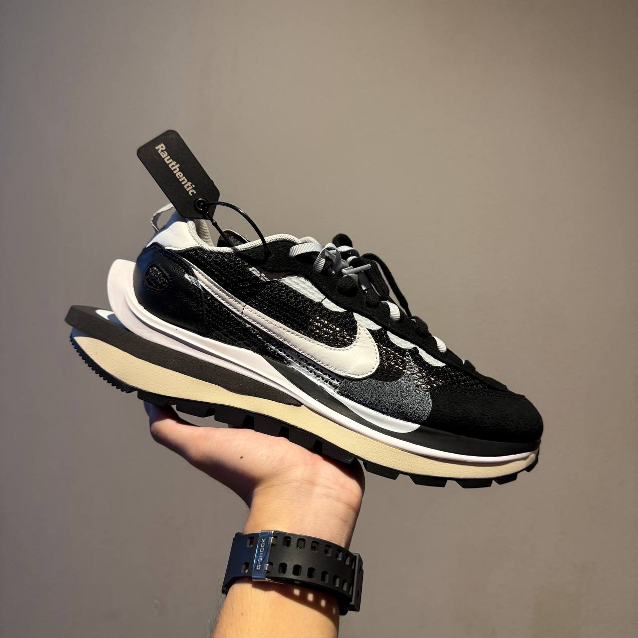 Nike Vaporwaffle x Sacai Black White