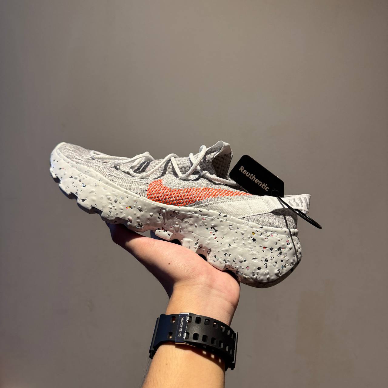 US 8.5W NIKE SPACE HIPPIE 04 SUMMIT WHITE  (W)