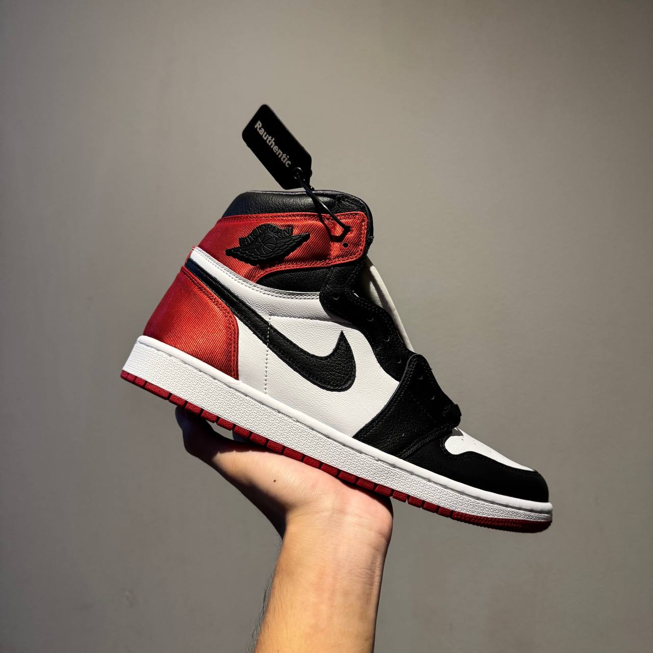 Nike Air Jordan 1 High Satin (w)