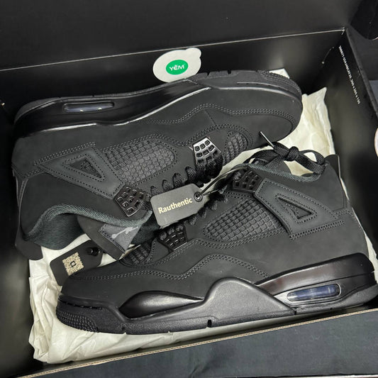 US 11.5 NIKE AIR JORDAN 4 RETRO BLACK CAT (2025)