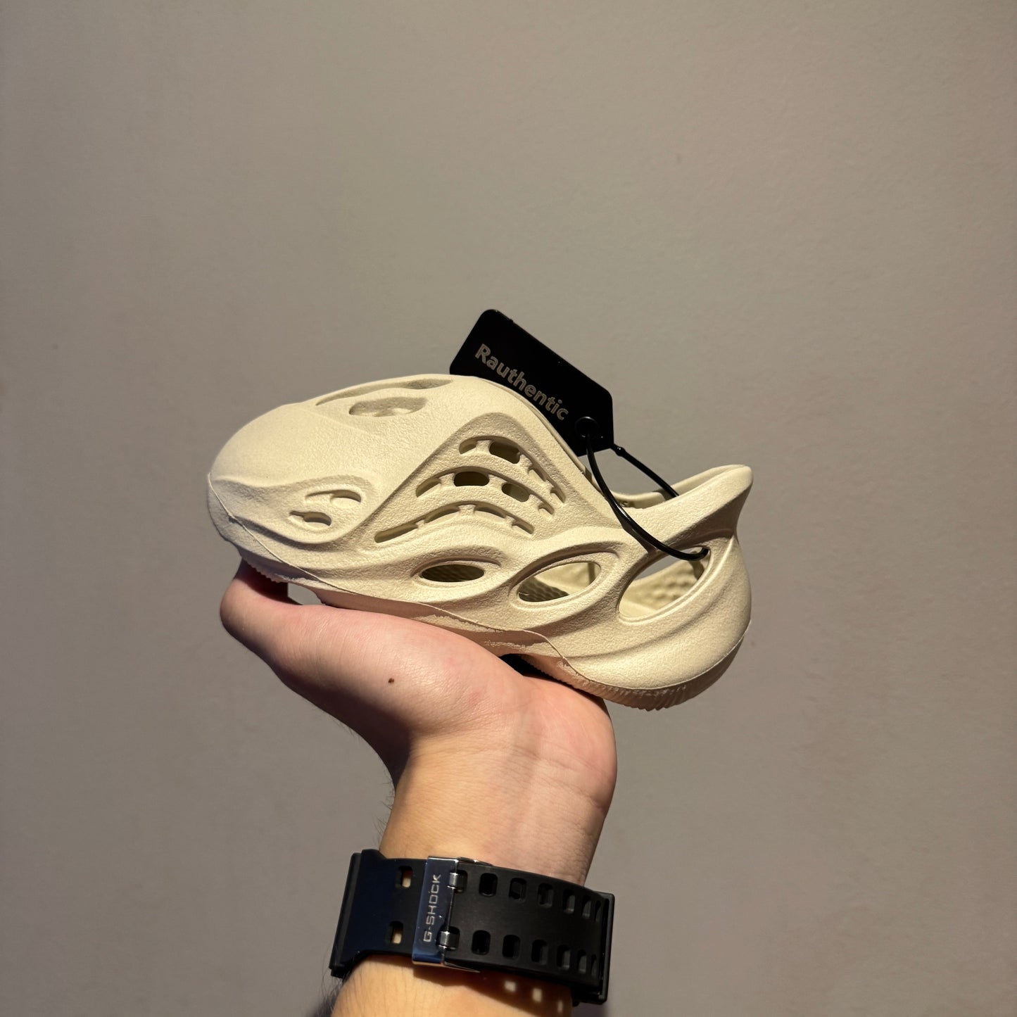 US 11K ADIDAS YEEZY FOAM RUNNER SAND INFANTS