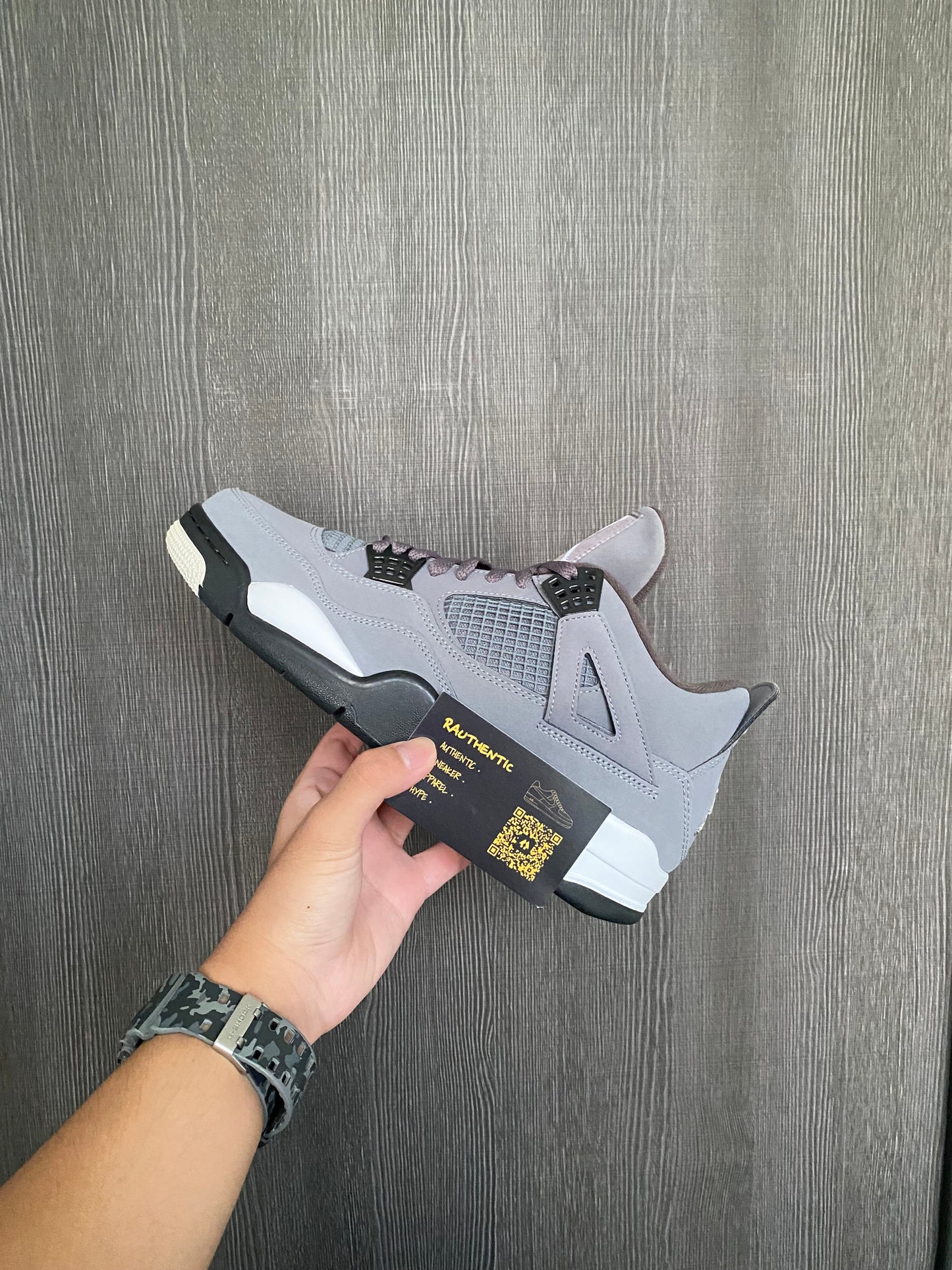 US 9.5 NIKE AIR JORDAN 4 RETRO COOL GREY