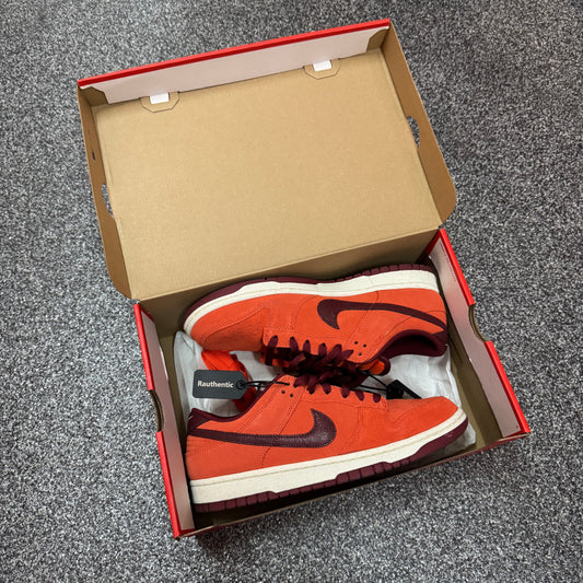 US 9.5 USED NIKE DUNK LOW TEAM ORANGE