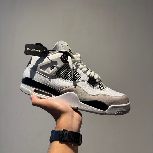 US 12 USED NIKE AIR JORDAN 4 RETRO MILITARY BLACK