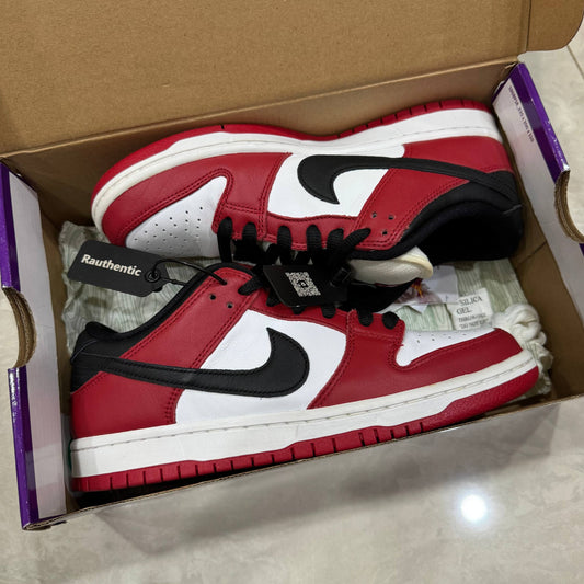 US 8 USED NIKE SB DUNK LOW CHICAGO