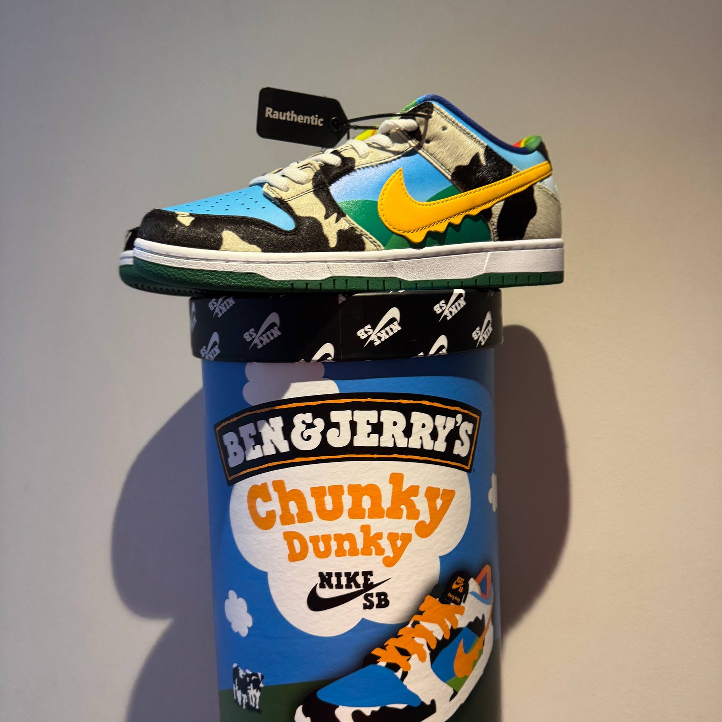 US 9 NIKE DUNK LOW SB X BEN & JERRY'S CHUNKY DUNKY SPECIAL BOX