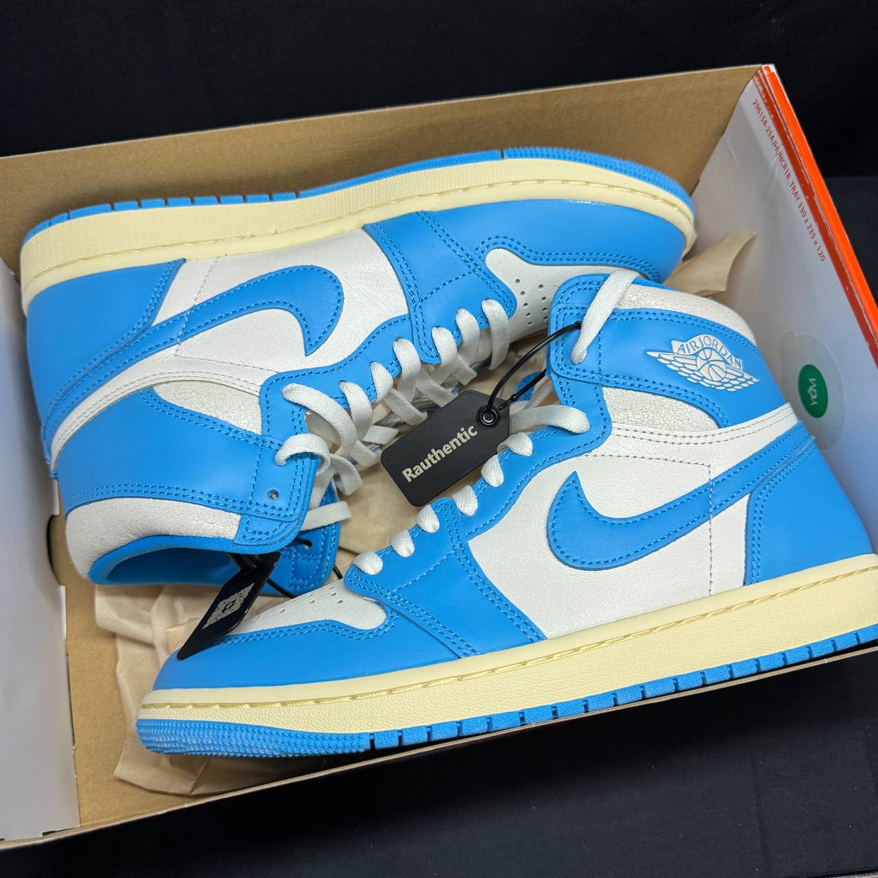 US 9.5 NIKE AIR JORDAN 1 HIGH OG UNC REIMAGINED
