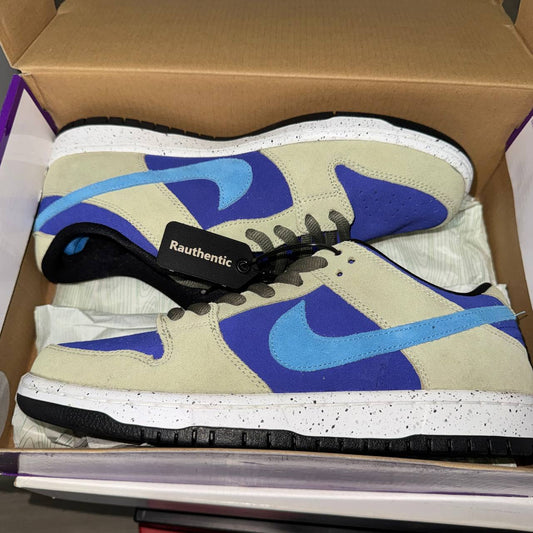 US 9.5 NIKE SB DUNK LOW ACG CELADON