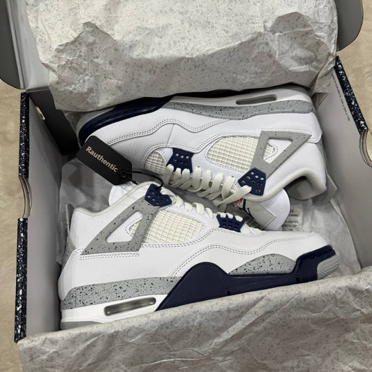 US 8 USED NIKE AIR JORDAN 4 MIDNIGHT NAVY